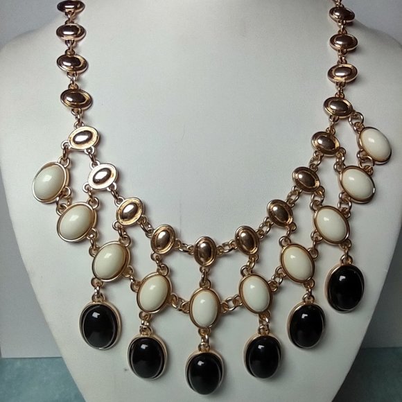 Jewelry - 👍 8 for $30 Vintage Gold Tone Statement Necklace w/ Black & White Faux Stones